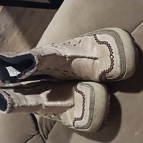 Merrell vintage moccasin boots - Picture 2 of 9